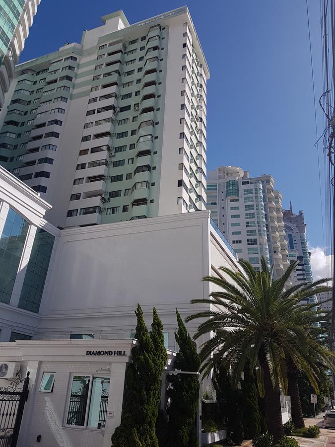 Апартаменти Novo Lar Camboriu Park Frente Mar Балнеаріу-Камборіу Екстер'єр фото